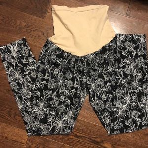 Motherhood Maternity Black & White floral pants